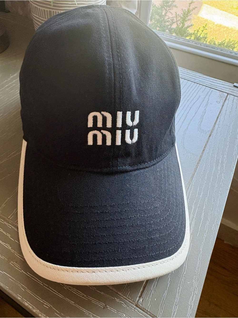 FASHION Black Baseball Cap with White Trim - Picture 8 of 8